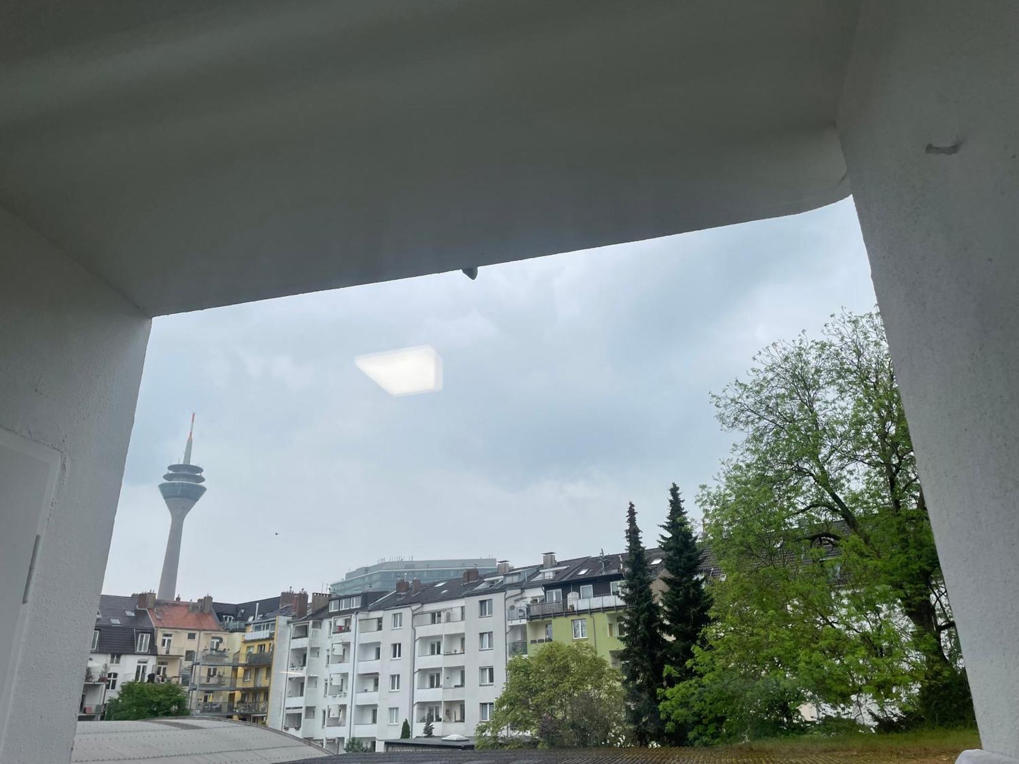Cozy Apartment City Nightlife Dusseldorf Bagian luar foto